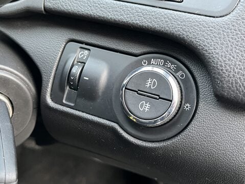 Vauxhall Insignia 2.0 CDTi [163] ecoFLEX Elite 5dr [Start Stop] 20