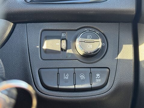 Vauxhall Viva 1.0 SE 5dr [A/C] 27