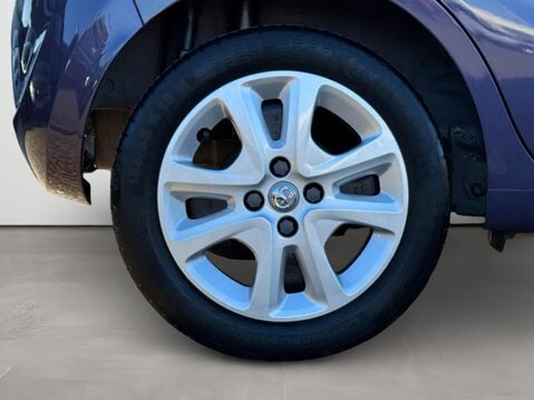 Vauxhall Viva 1.0 SE 5dr [A/C] 11