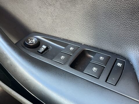 Vauxhall Astra 1.4T 16V 150 Elite Nav 5dr 28