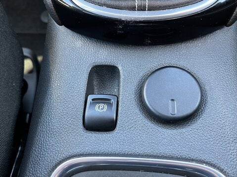 Vauxhall Astra 1.4T 16V 150 Elite Nav 5dr 29