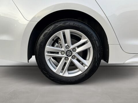 Suzuki Swace 1.8 Hybrid Ultra 5dr CVT 11