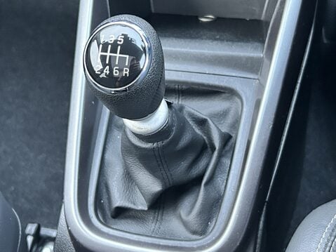 Suzuki Vitara 1.4 Boosterjet 48V Hybrid SZ5 5dr 27
