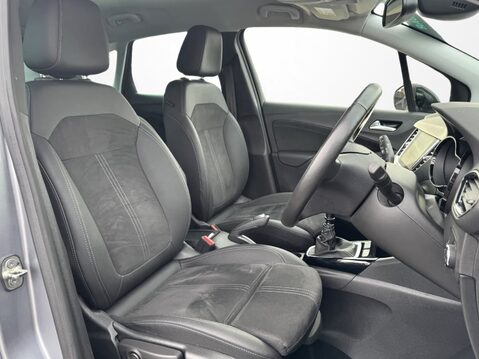 Vauxhall Crossland 1.2 Turbo Ultimate 5dr 18