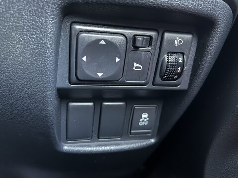 Nissan Juke 1.6 Acenta 5dr [Premium Pack] 26