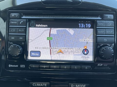 Nissan Juke 1.6 Acenta 5dr [Premium Pack] 17