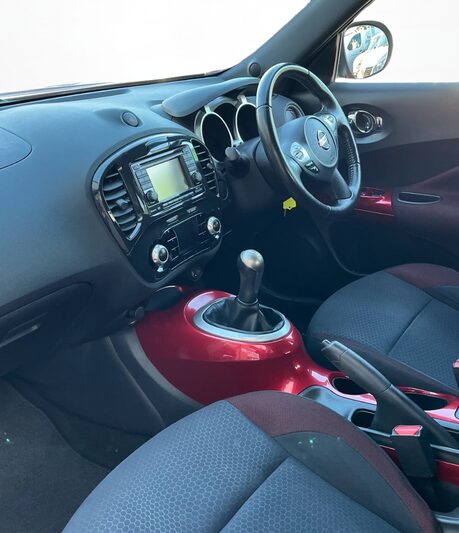Nissan Juke 1.6 Acenta 5dr [Premium Pack]