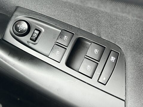 Vauxhall Astra 1.4T 16V 125 Energy 5dr 29