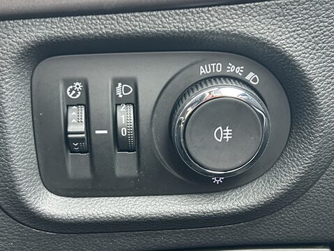 Vauxhall Astra 1.4T 16V 125 Energy 5dr 28