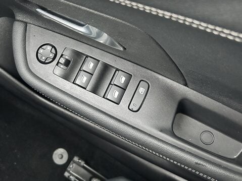 Vauxhall Mokka 1.2 Turbo 100 SRi Premium 5dr 31