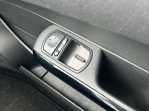 Vauxhall Corsa 1.4 SE 5dr 29