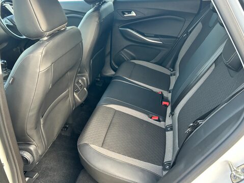 Vauxhall Grandland 1.2 Turbo GS Line 5dr 36