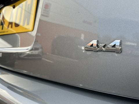 Suzuki SX4 1.6 SZ5 4X4 5dr 9