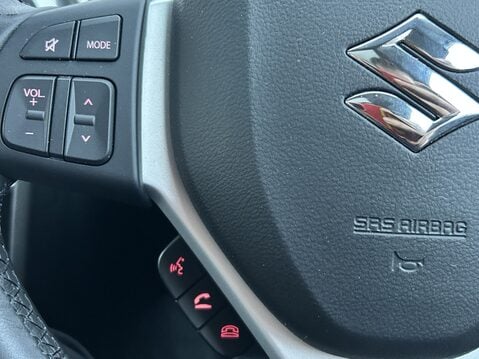 Suzuki Vitara 1.5 Hybrid SZ5 5dr AGS 29
