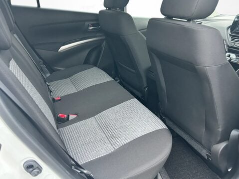 Suzuki S-Cross 1.5 Hybrid Motion 5dr AGS 32