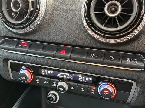 Audi A3 1.6 TDI Sport 5dr 33