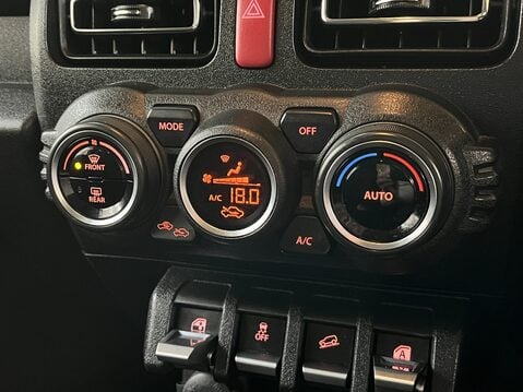 Suzuki Jimny 1.5 SZ5 ALLGRIP 3dr 25