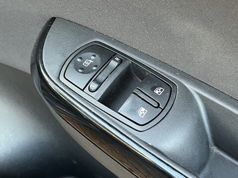 Vauxhall Corsa 1.4 ecoFLEX Energy 5dr [AC] 19