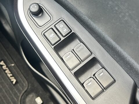 Suzuki Vitara 1.4 Boosterjet 48V Hybrid SZ-T 5dr 31