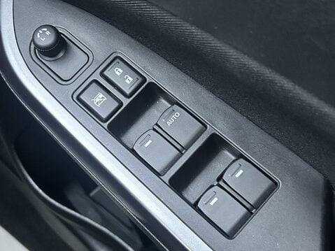 Suzuki Vitara 1.4 Boosterjet SZ-T 5dr Auto 31