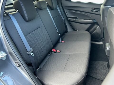 Suzuki Swift 1.2 Dualjet 83 12V Hybrid SZ5 5dr 33