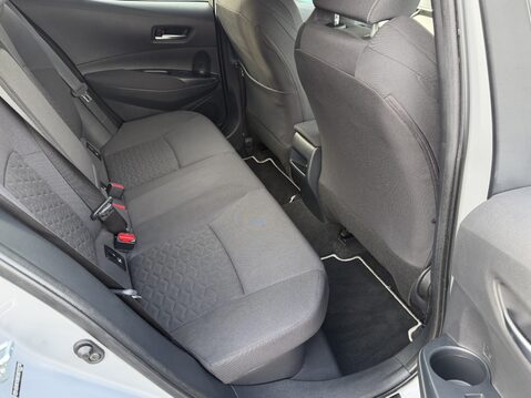 Toyota Corolla 1.8 VVT-i Hybrid Design 5dr CVT 36