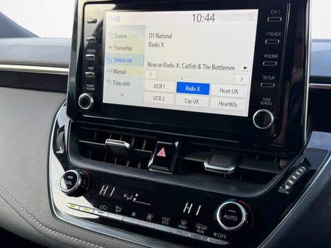 Toyota Corolla 1.8 VVT-i Hybrid Design 5dr CVT 24