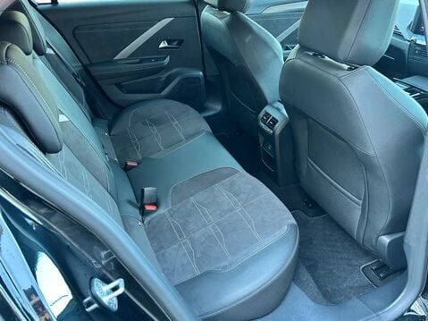 Vauxhall Astra 1.2 Turbo 130 Ultimate 5dr Auto 34