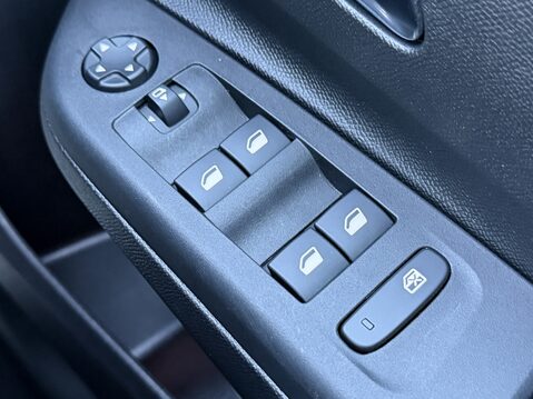 Vauxhall Corsa 100kW Ultimate 50kWh 5dr Auto 33