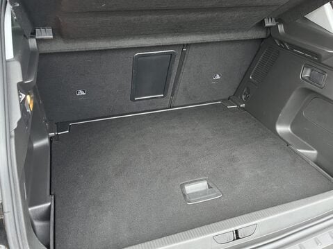 Vauxhall Grandland X 1.2 Turbo SRi Nav 5dr 34