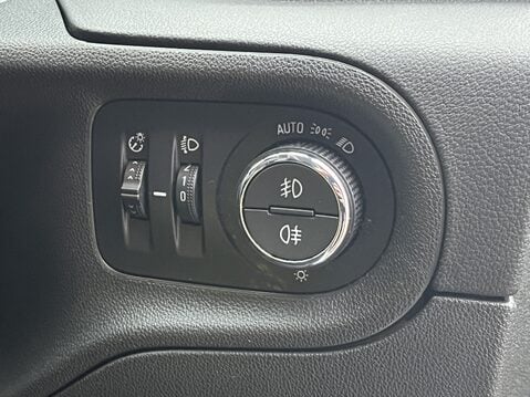 Vauxhall Grandland X 1.2 Turbo SRi Nav 5dr 20