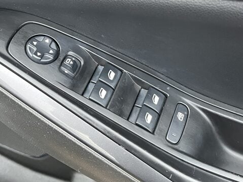 Vauxhall Grandland X 1.2 Turbo SRi Nav 5dr 19