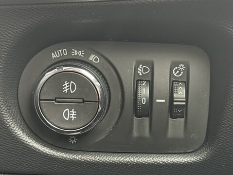 Vauxhall Mokka 100kW Elite Nav Premium 50kWh 5dr Auto 28