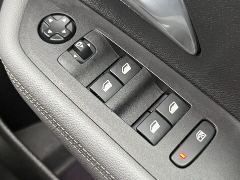 Vauxhall Mokka 100kW Elite Nav Premium 50kWh 5dr Auto 29