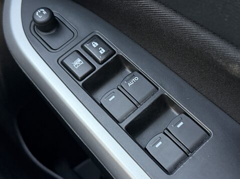 Suzuki Vitara 1.6 SZ-T 5dr Auto 33