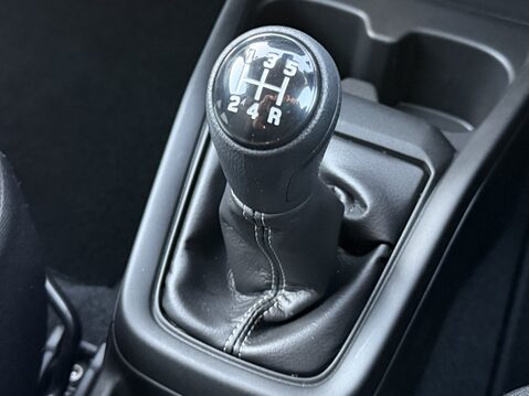 Suzuki Swift 1.2 Mild Hybrid Motion 5dr 28