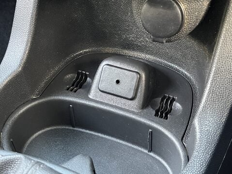 Vauxhall Corsa 1.4 SE 5dr 29