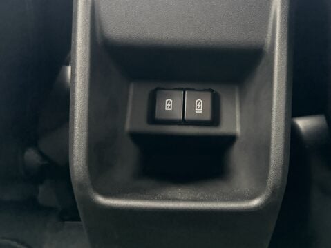 Suzuki e Vitara 128kW Motion 61kWh 5dr Auto 34