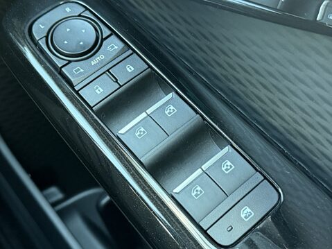 Suzuki e Vitara 135kW Ultra ALLGRIP-e 61kWh 5dr Auto 33