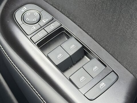 BYD Dolphin 150kW Design 60.4kWh 5dr Auto 34