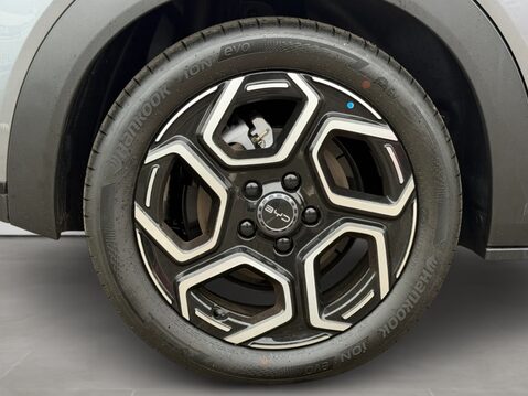 BYD Dolphin 150kW Design 60.4kWh 5dr Auto 10