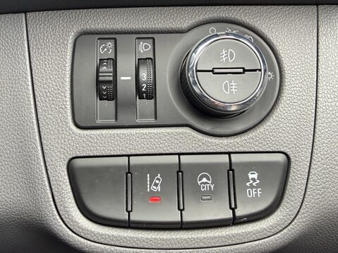 Vauxhall Viva 1.0 SL 5dr 28