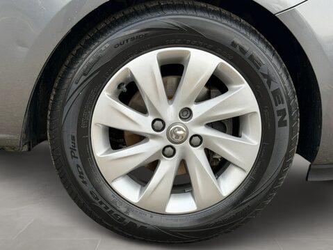 Vauxhall Corsa 1.4 Design 5dr 12