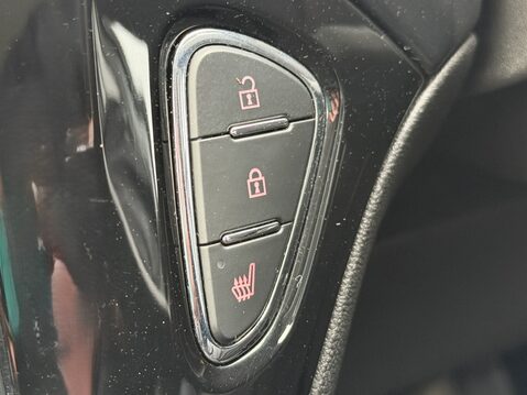 Vauxhall Corsa 1.4 Design 5dr 25