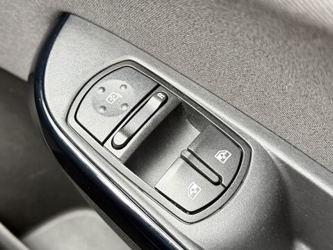 Vauxhall Corsa 1.4 Design 5dr 32