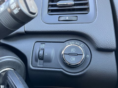 Vauxhall Insignia 2.0T SIDI Elite 5dr [Start Stop] 30