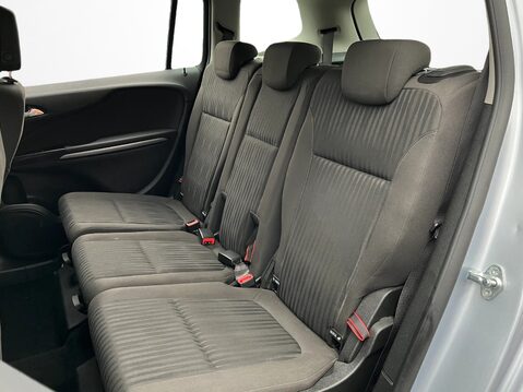 Vauxhall Zafira 1.4T Exclusiv 5dr 33