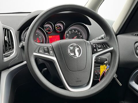 Vauxhall Zafira 1.4T Exclusiv 5dr 16