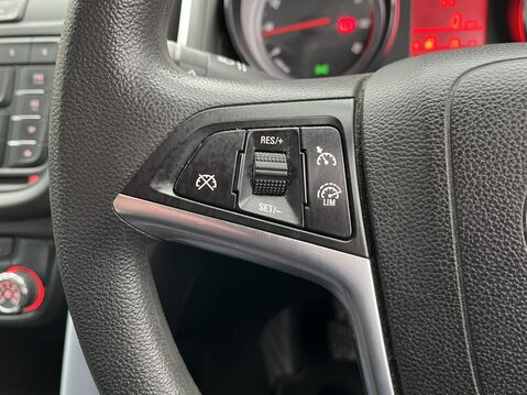Vauxhall Zafira 1.4T Exclusiv 5dr 23