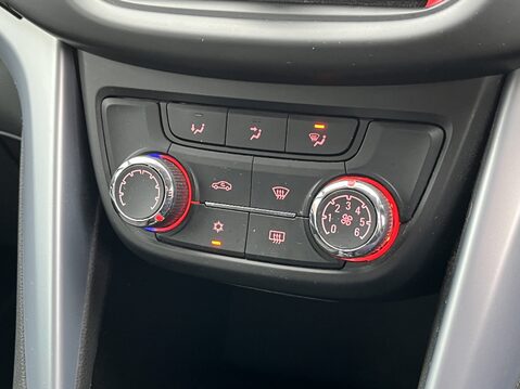 Vauxhall Zafira 1.4T Exclusiv 5dr 27